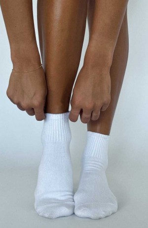 White Fox Don't Want To Know Socks White | TJKYZS-743