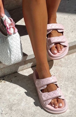 White Fox Feeling Lucky Slides Baby Pink | IZTRSG-347