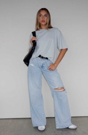 White Fox Harley Mid Rise Wide Leg Jeans Light Blue Wash | WFUDGV-195