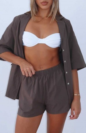 White Fox Making My Own Way Shorts Chocolate | BELWDS-295