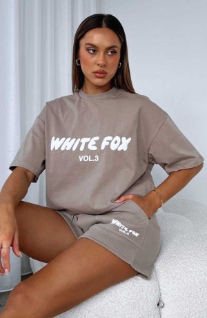 White Fox Offstage Oversized Tee Fawn | UAYSBM-106