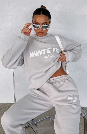 White Fox Offstage Sweater Moon | IQWRHY-381