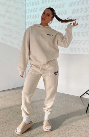 White Fox Offstage Sweatpants Pebble | TJBPLO-908