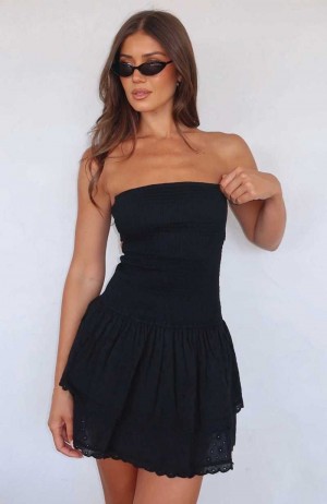 White Fox Seeking You Strapless Mini Dress Black | PGNKUF-865