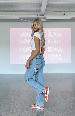 White Fox Taking A Trip Mid Rise Straight Leg Jeans Blue Wash | FNXHKR-685