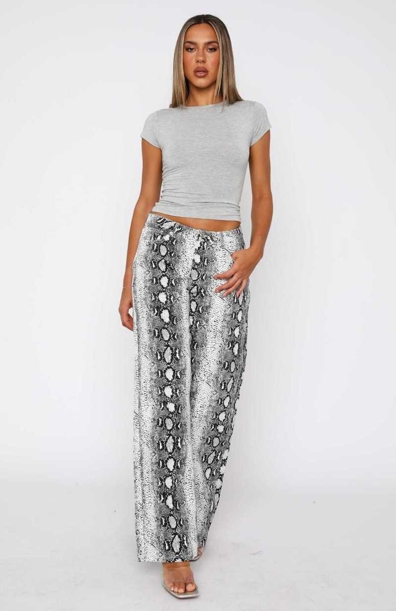 White Fox Alora Low Rise Wide Leg Jeans Snake | UKRFSH-278