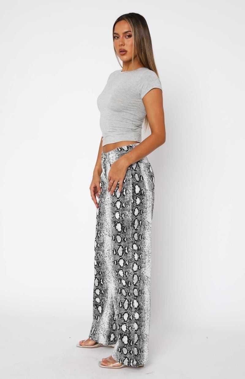 White Fox Alora Low Rise Wide Leg Jeans Snake | UKRFSH-278