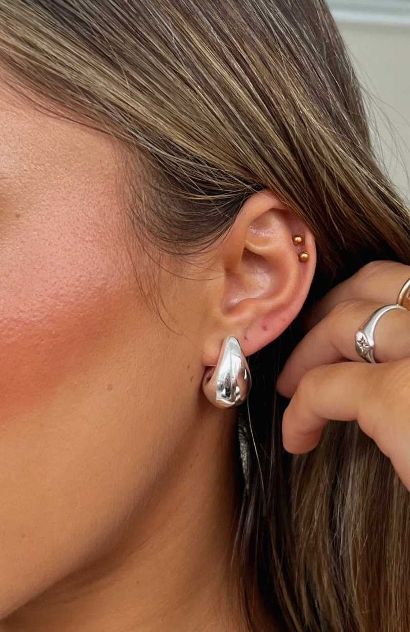 White Fox Arabella Earrings Silver | BTXGOE-685