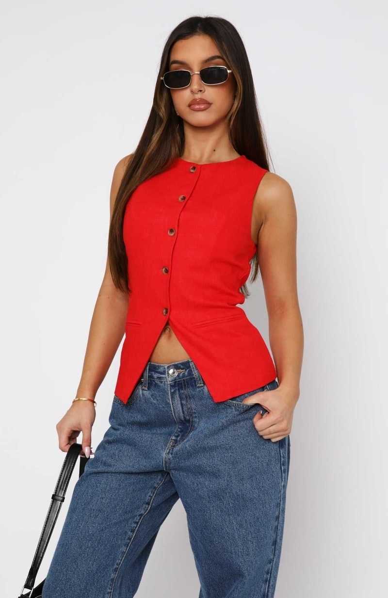 White Fox At The Races Vest Top Red | DCSAYR-751