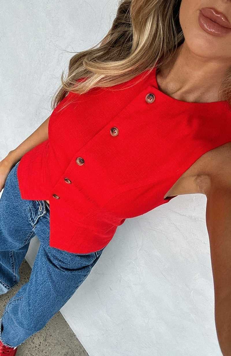 White Fox At The Races Vest Top Red | DCSAYR-751