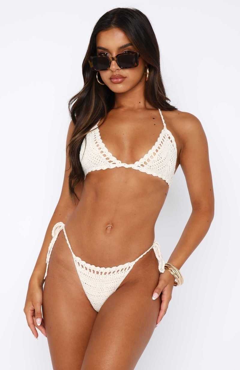 White Fox Chasing Summer Crochet Bikini Top Cream | MUXAIT-048