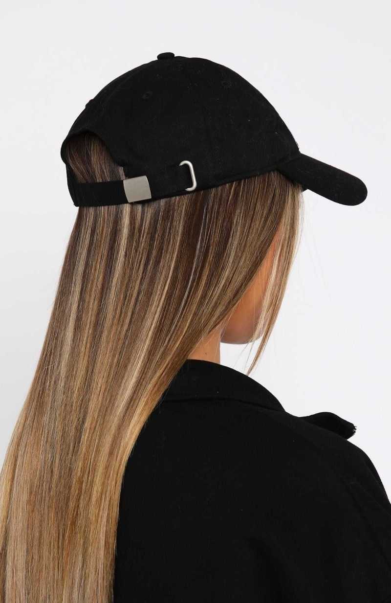 White Fox Decade Classics Varsity Cap Black | DWUGBA-879