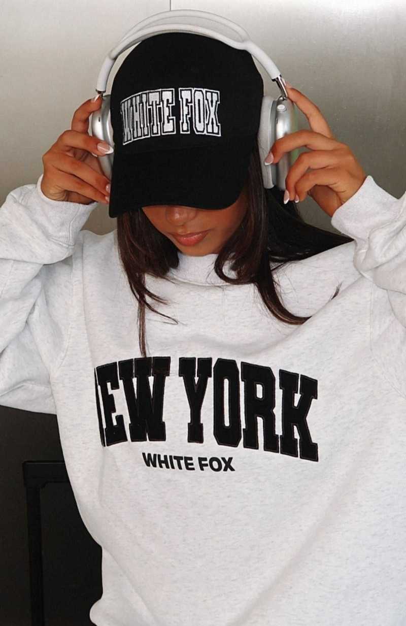 White Fox Decade Classics Varsity Cap Black | DWUGBA-879