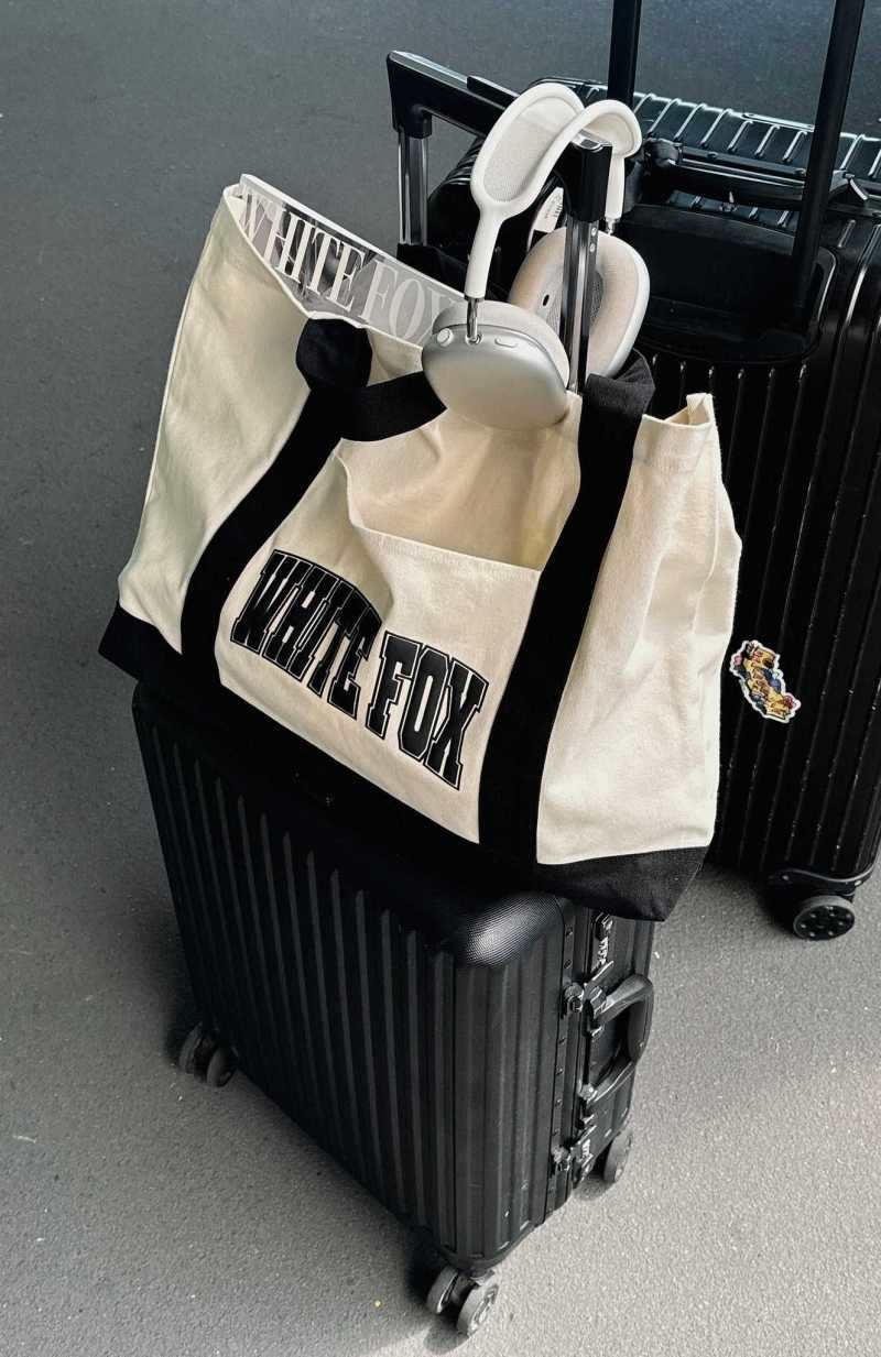 White Fox Decade Classics Varsity Tote Bag Cream/Black | FGZTMS-173