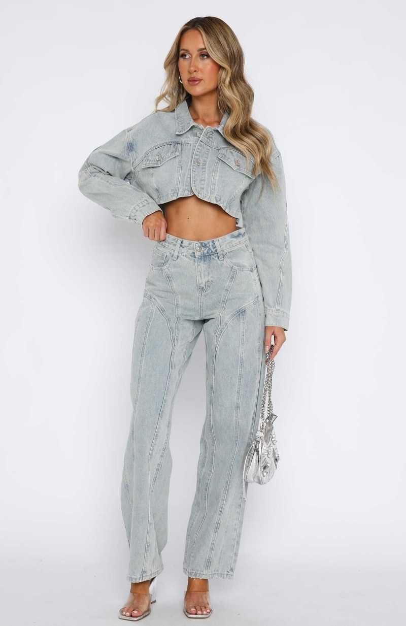 White Fox Did You Miss Me Mid Rise Straight Leg Denim Jeans Light Blue Acid Wash | NFDKME-854