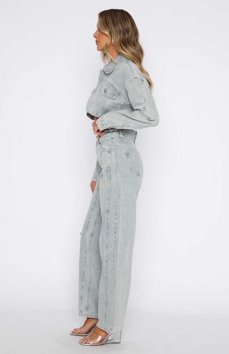White Fox Did You Miss Me Mid Rise Straight Leg Denim Jeans Light Blue Acid Wash | XOFAYM-128