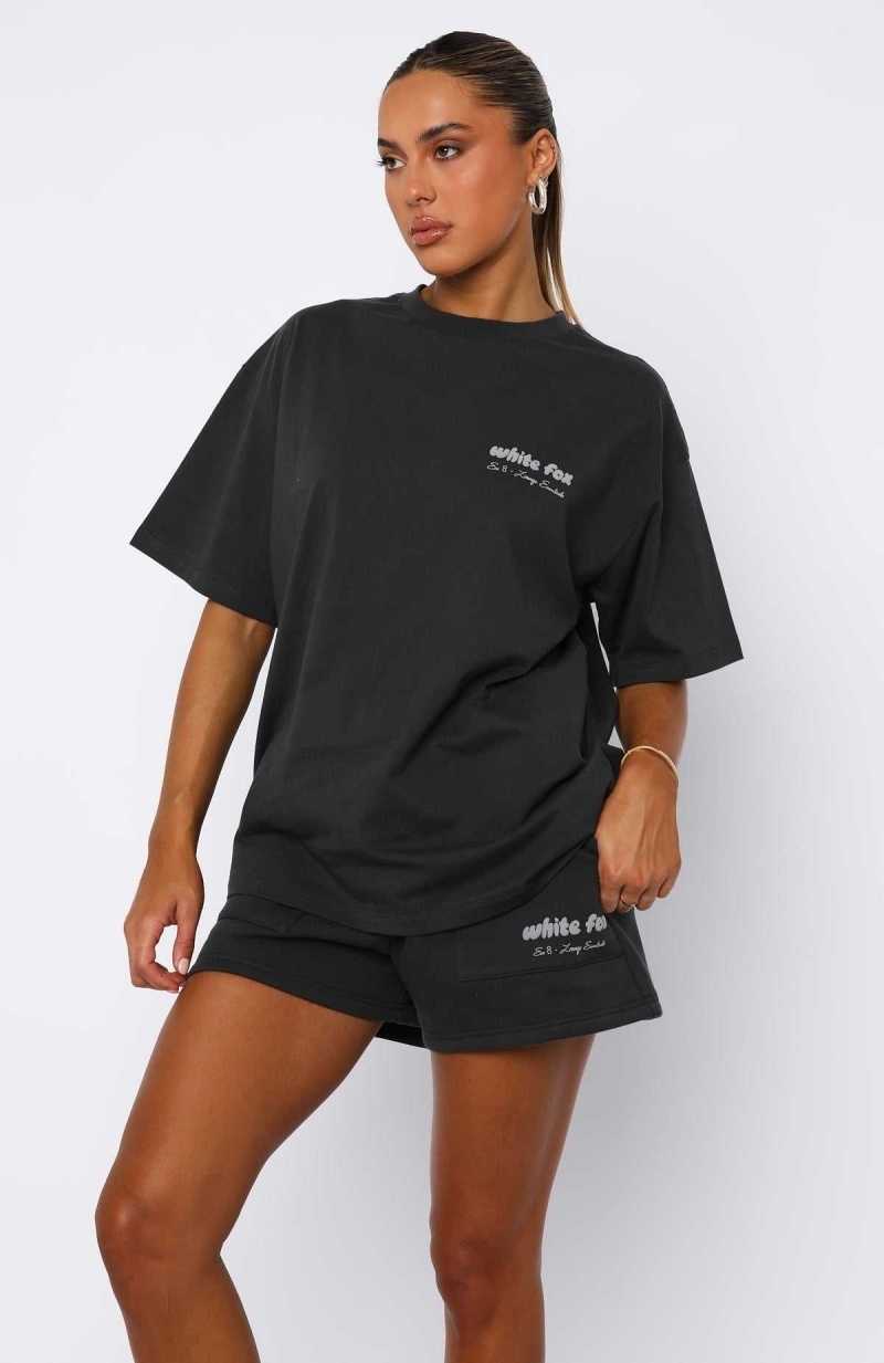 White Fox Era 8 Oversized Tee Fossil | PCEVRB-370