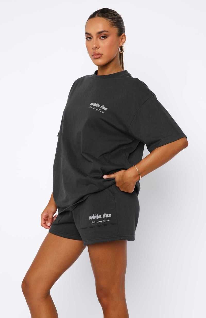 White Fox Era 8 Oversized Tee Fossil | PCEVRB-370