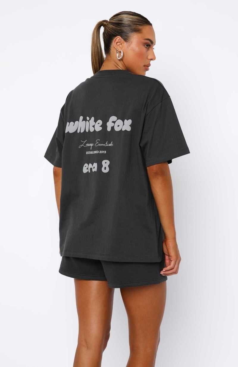 White Fox Era 8 Oversized Tee Fossil | PCEVRB-370