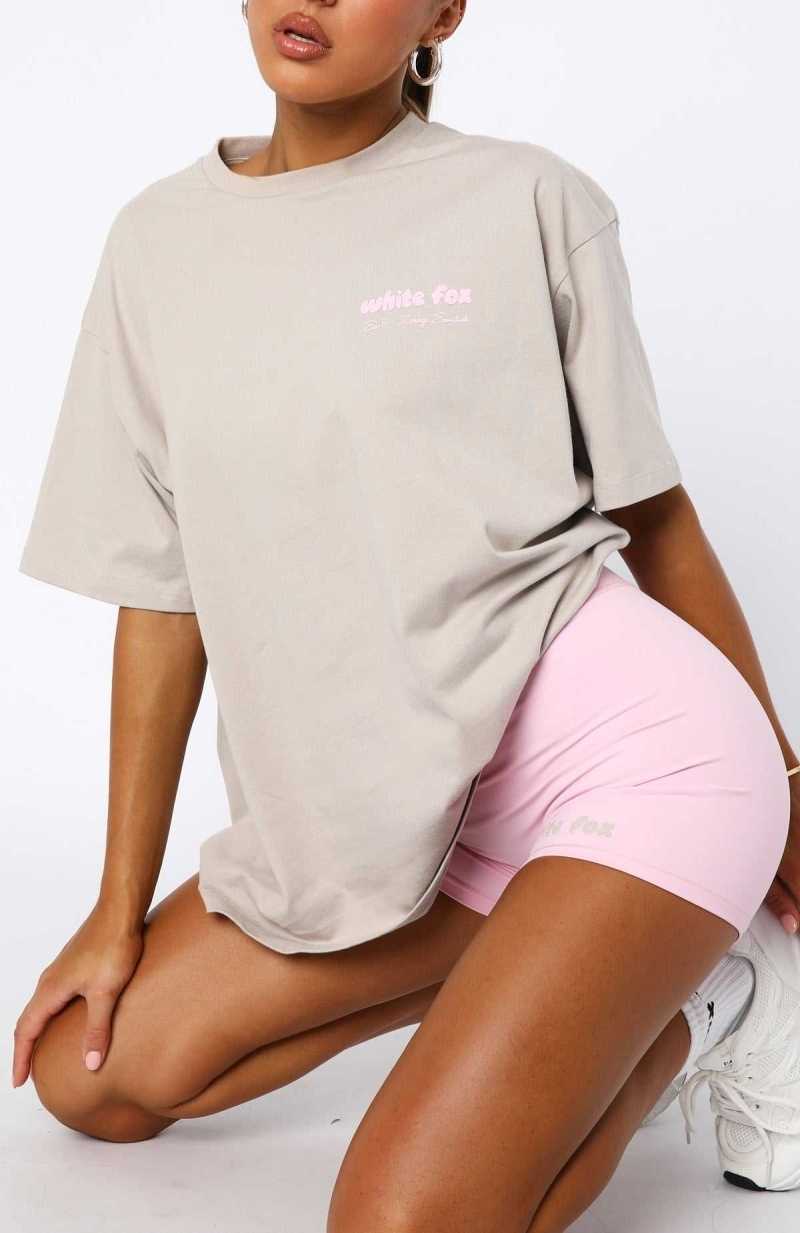 White Fox Era 8 Oversized Tee Mooncake | MRZGYN-485