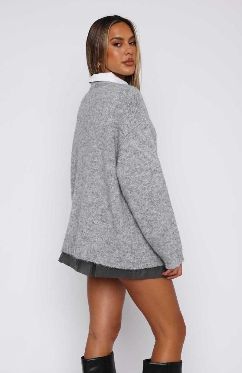 White Fox Everyone Wins Oversized Knit Sweater Grey | IHPKCS-314