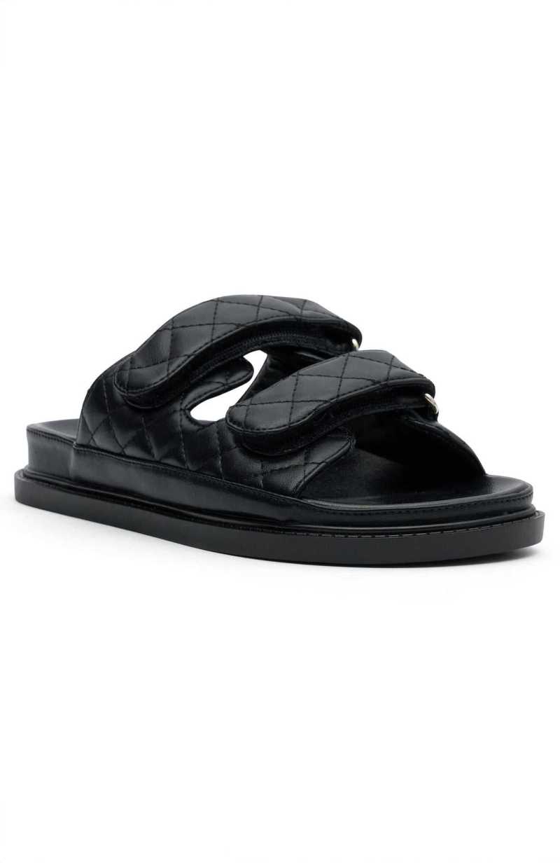 White Fox Feeling Lucky Slides Black | FJADRI-631 