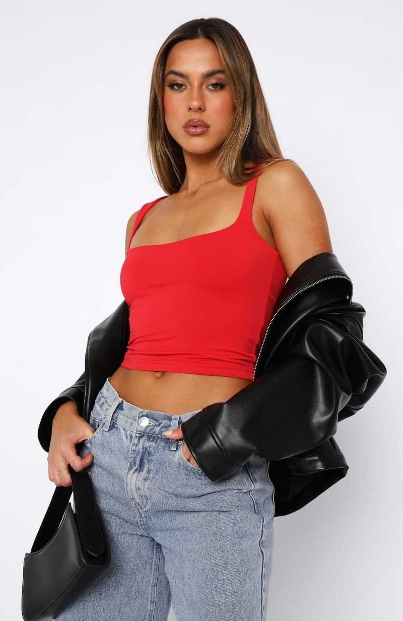 White Fox Fell In Love Top Red | AYUILM-298