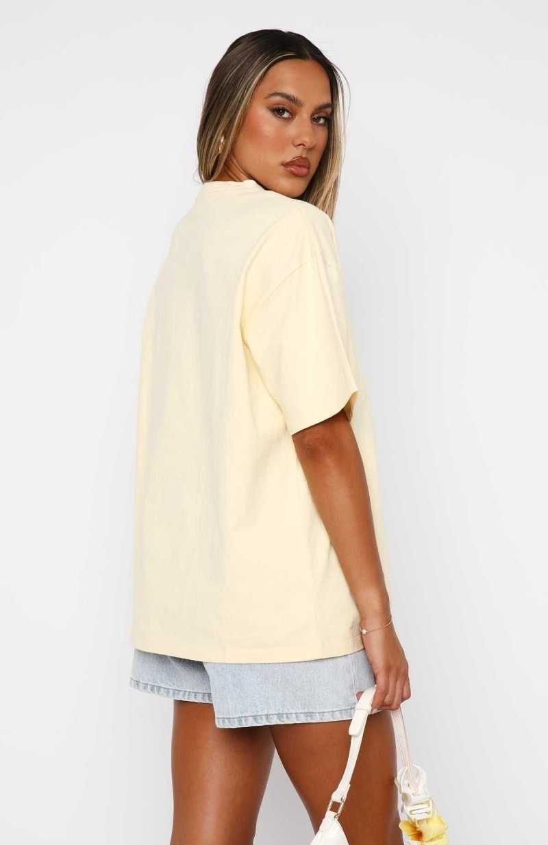 White Fox Got My Peaches Oversized Tee Cream | RJBTXM-340