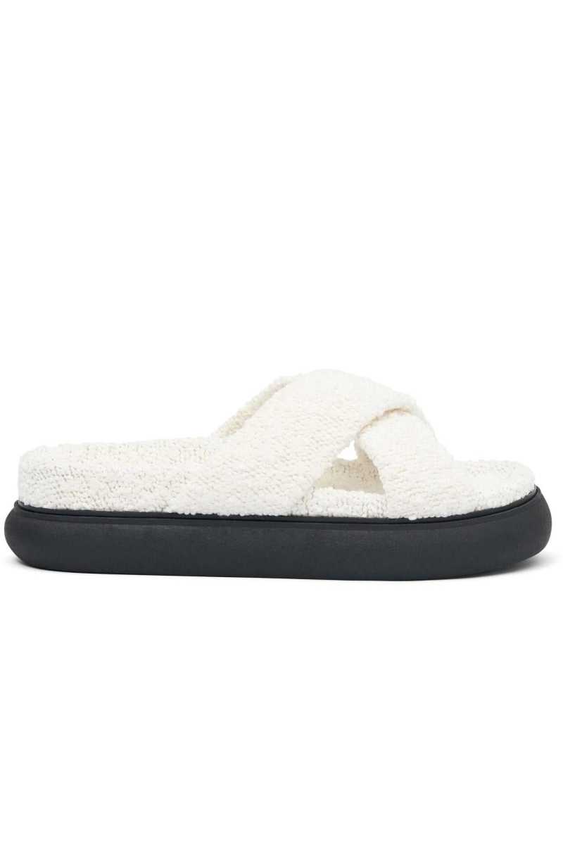 White Fox Logan Slides White | HCUKXP-872