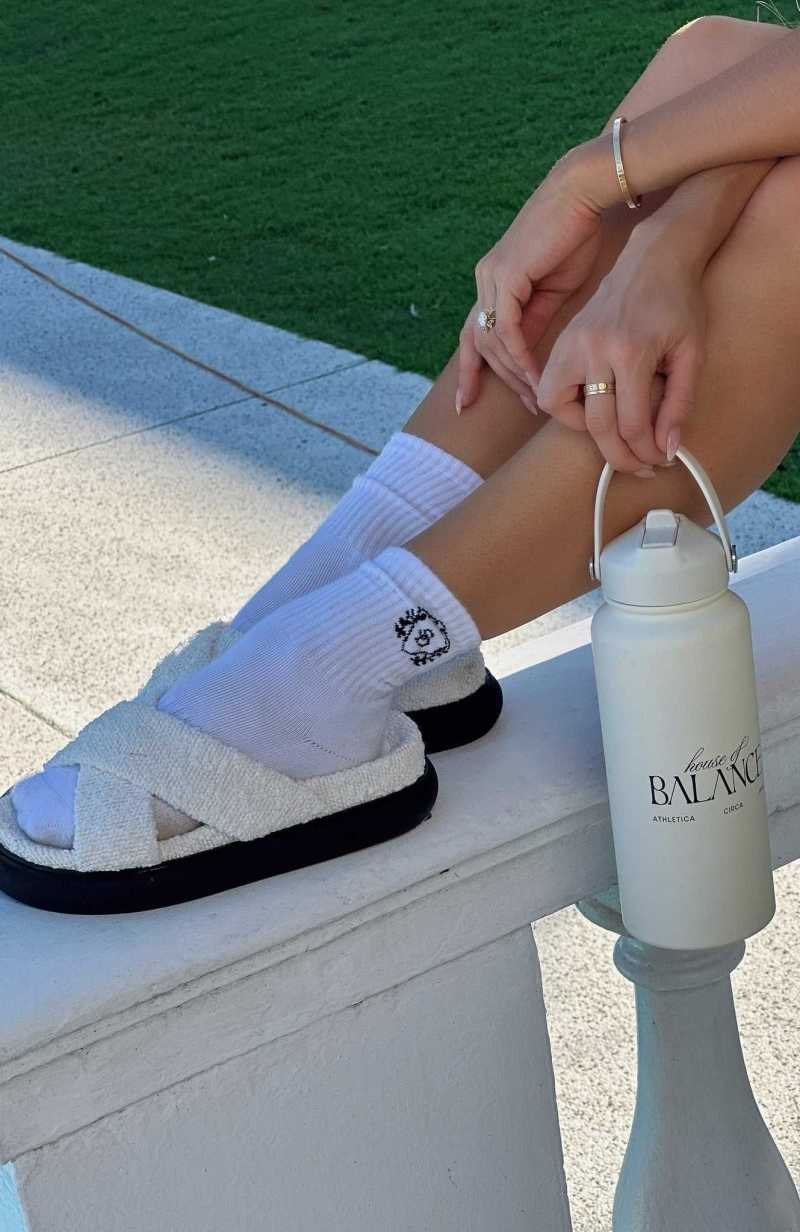 White Fox Logan Slides White | HCUKXP-872
