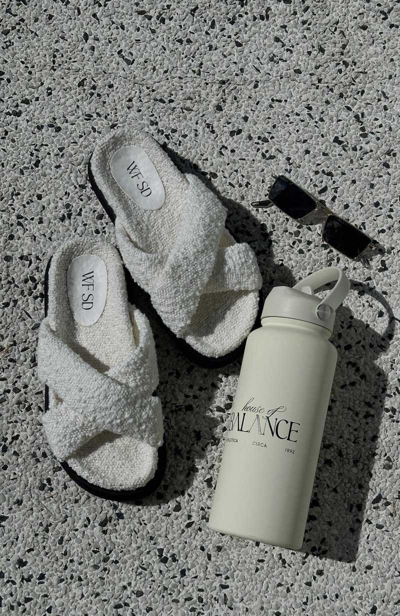 White Fox Logan Slides White | HCUKXP-872