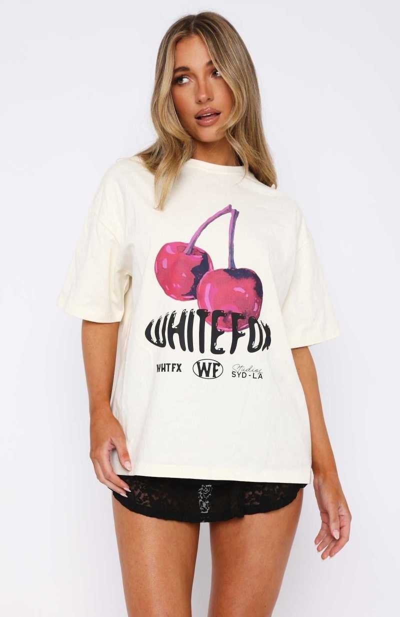 White Fox Looking For The One Oversized Tee Cream | OLNWBS-207