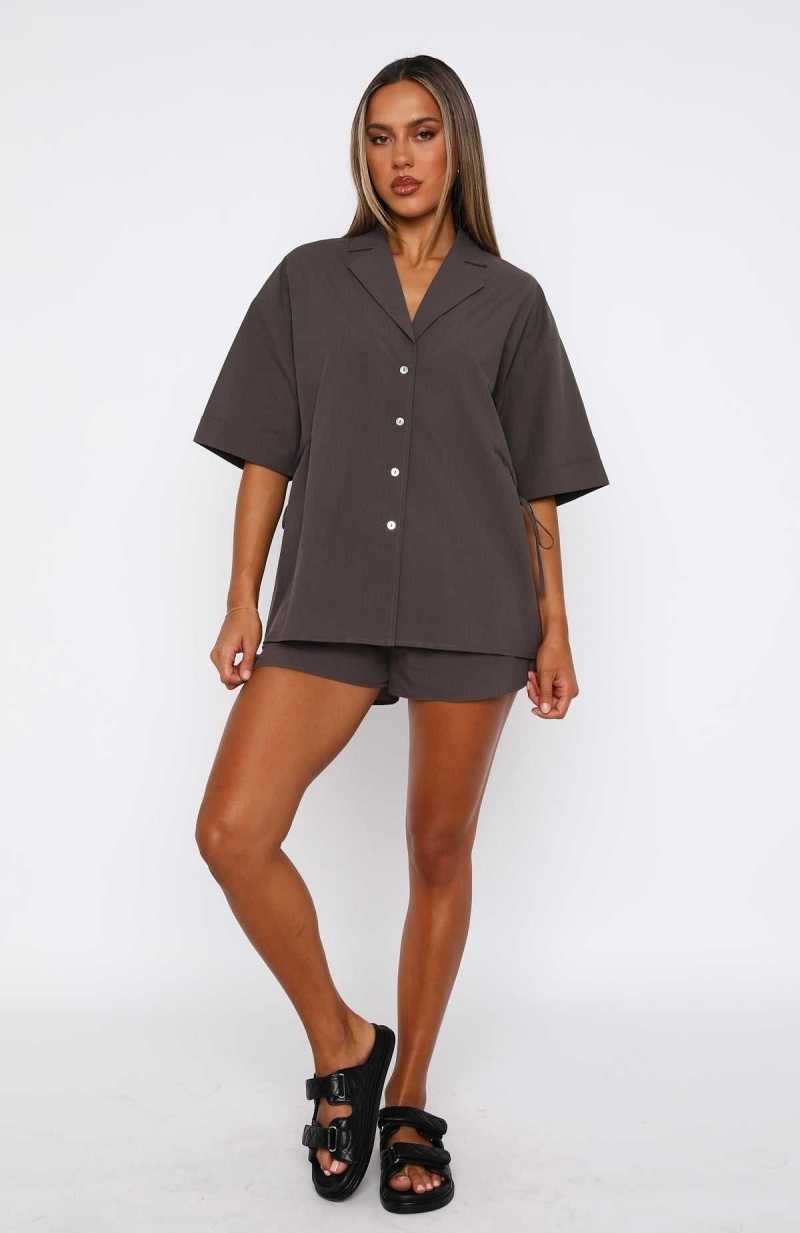 White Fox Making My Own Way Shorts Chocolate | BELWDS-295