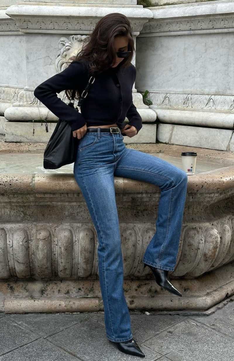 White Fox Millie High Rise Bootleg Jeans Dark Blue | BOJDIZ-580