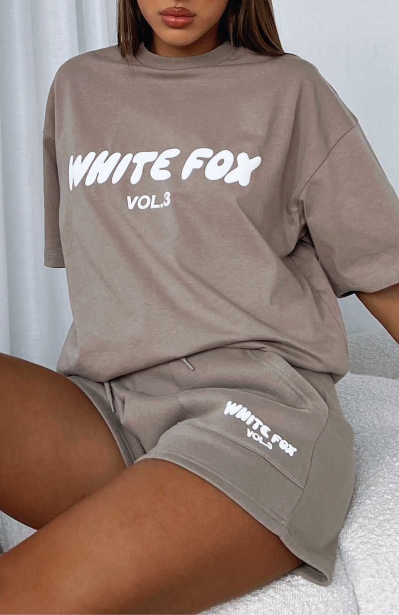 White Fox Offstage Oversized Tee Fawn | UAYSBM-106
