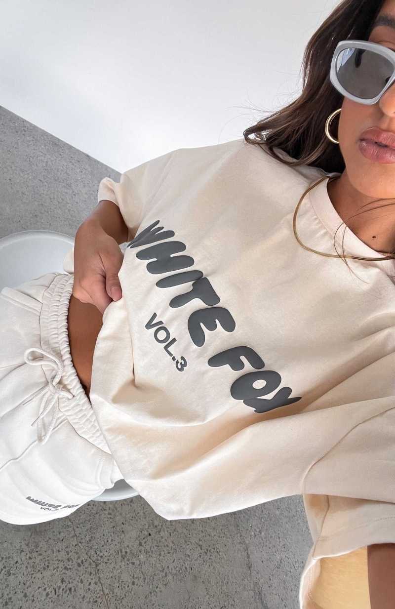 White Fox Offstage Oversized Tee Pebble | GHUNZM-508