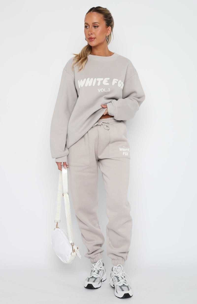White Fox Offstage Sweater Moon | IQWRHY-381