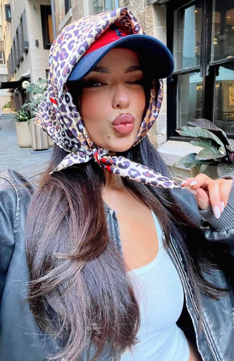 White Fox Queen Of Style Head Scarf Leopard Print | KMWHVL-894