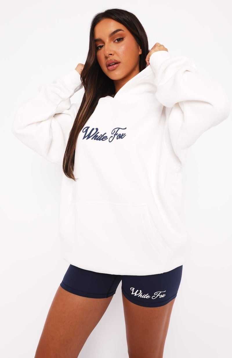 White Fox Season 7 Oversized Hoodie Snow | JMOZYH-856