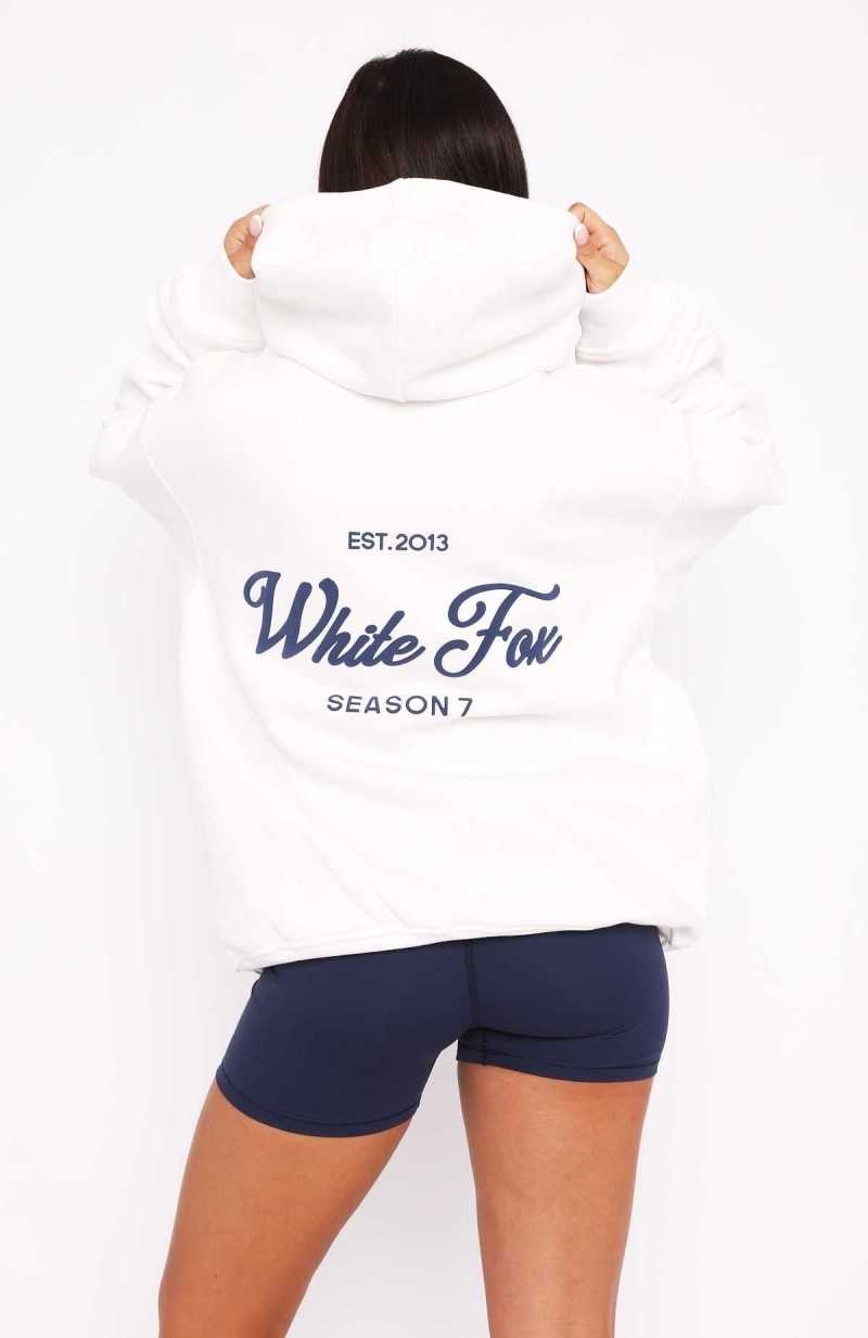 White Fox Season 7 Oversized Hoodie Snow | JMOZYH-856