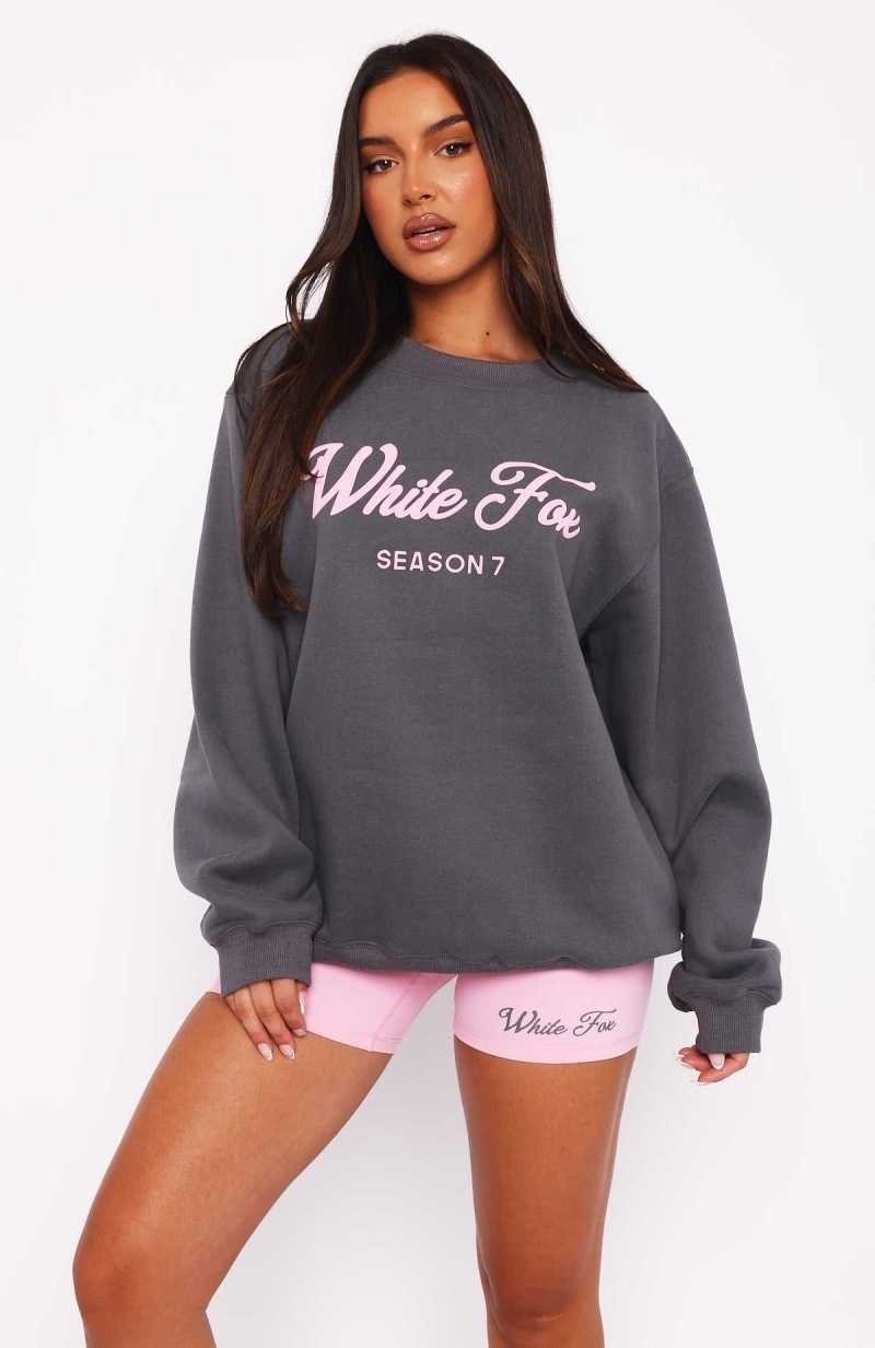 White Fox Season 7 Oversized Sweater Monument | UITKGH-243