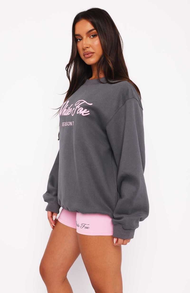 White Fox Season 7 Oversized Sweater Monument | UITKGH-243