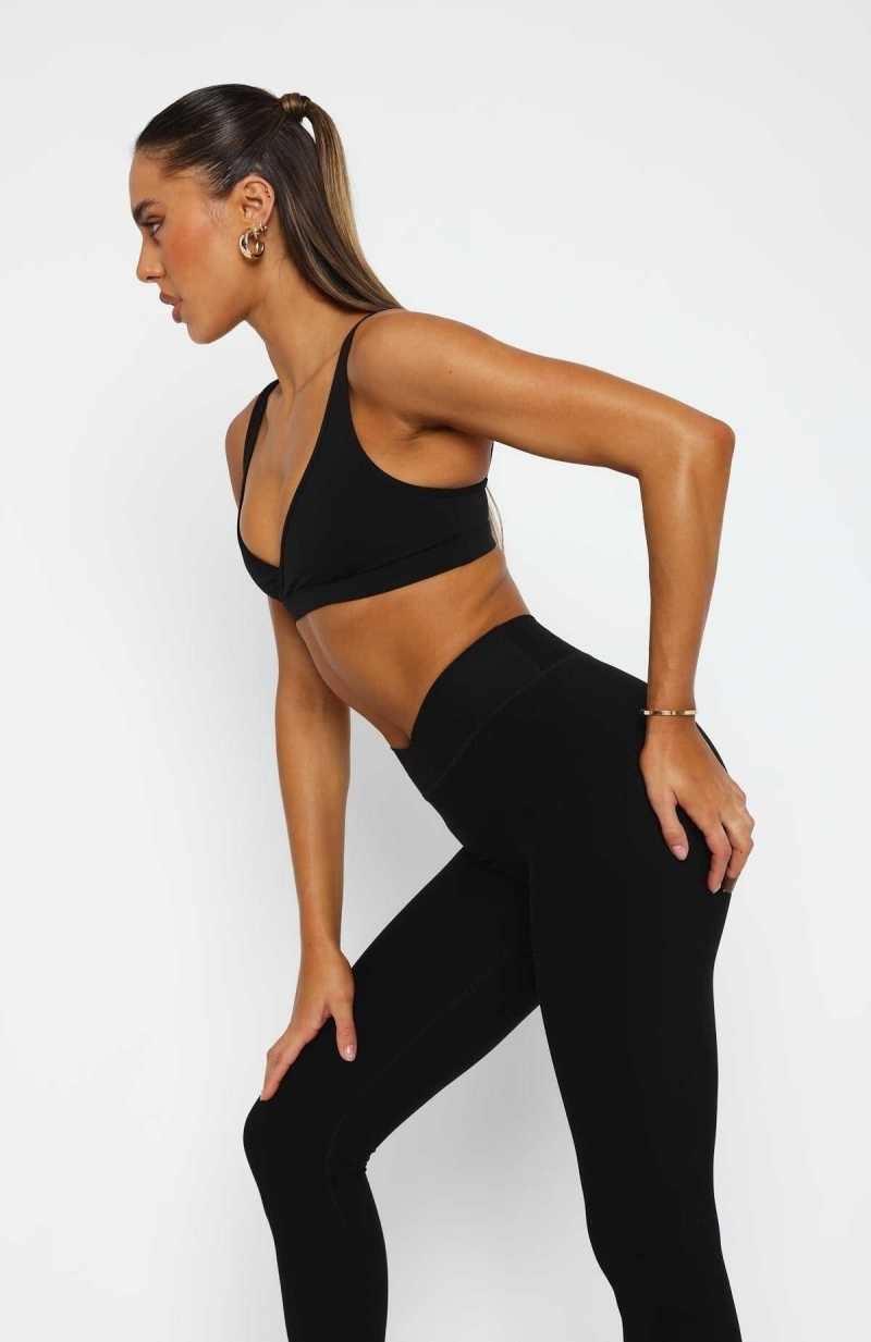 White Fox She's Competitive Sports Bra Black | VLYCBT-497