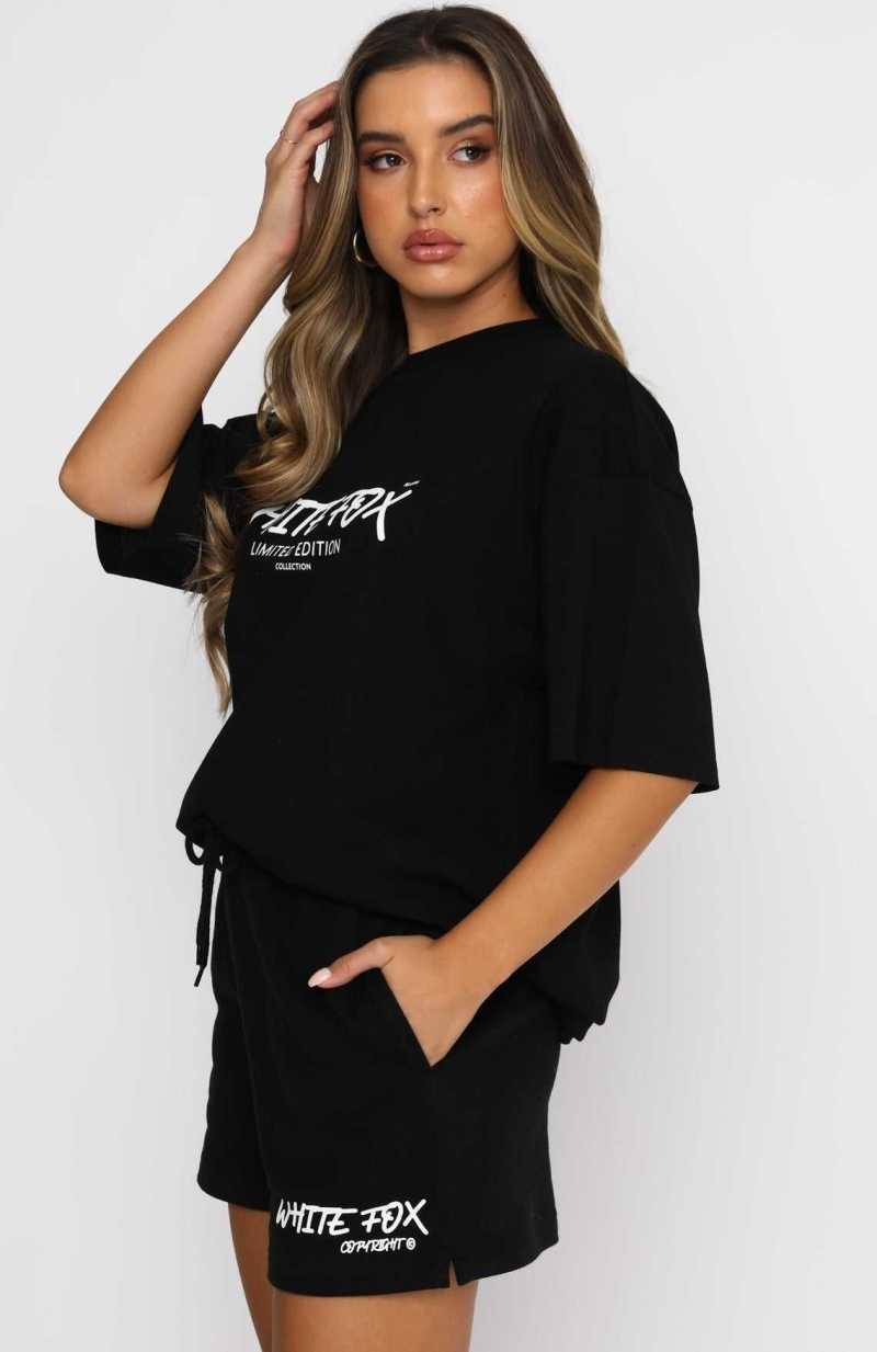 White Fox Step Back Oversized Tee Black | QWJIPK-391