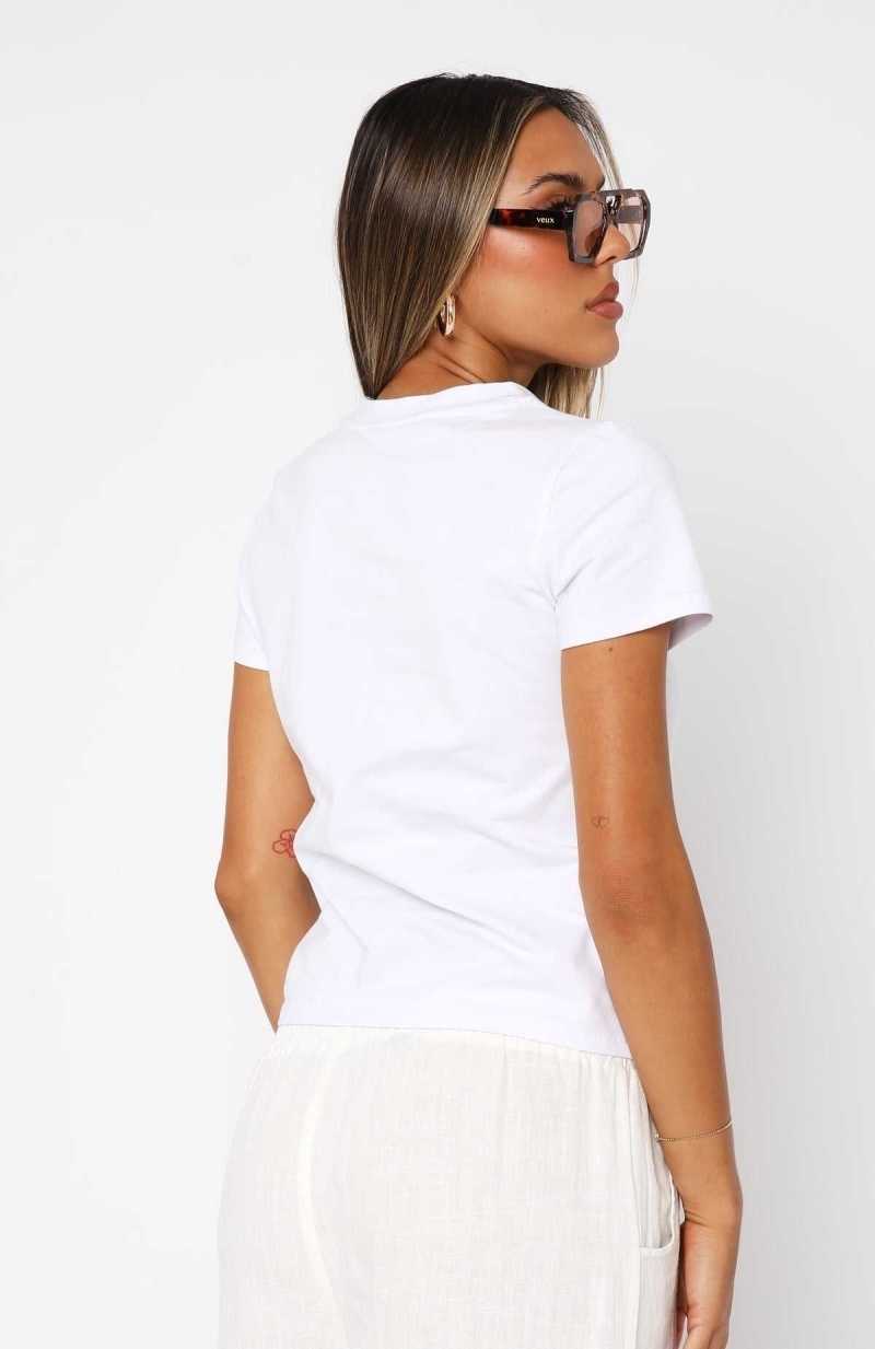 White Fox Take A Bite Relaxed Baby Tee White | WAGMLR-971