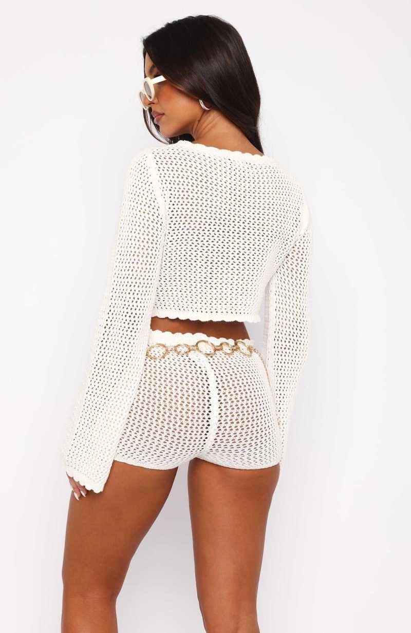 White Fox Want To Want Me Crochet Shorts White | SOACDK-346