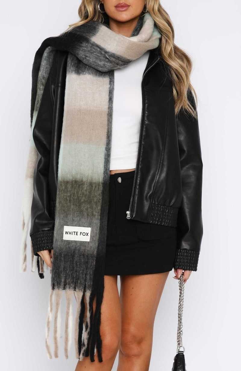 White Fox Winter Warmth Oversized Scarf Teal | EGMYVZ-394